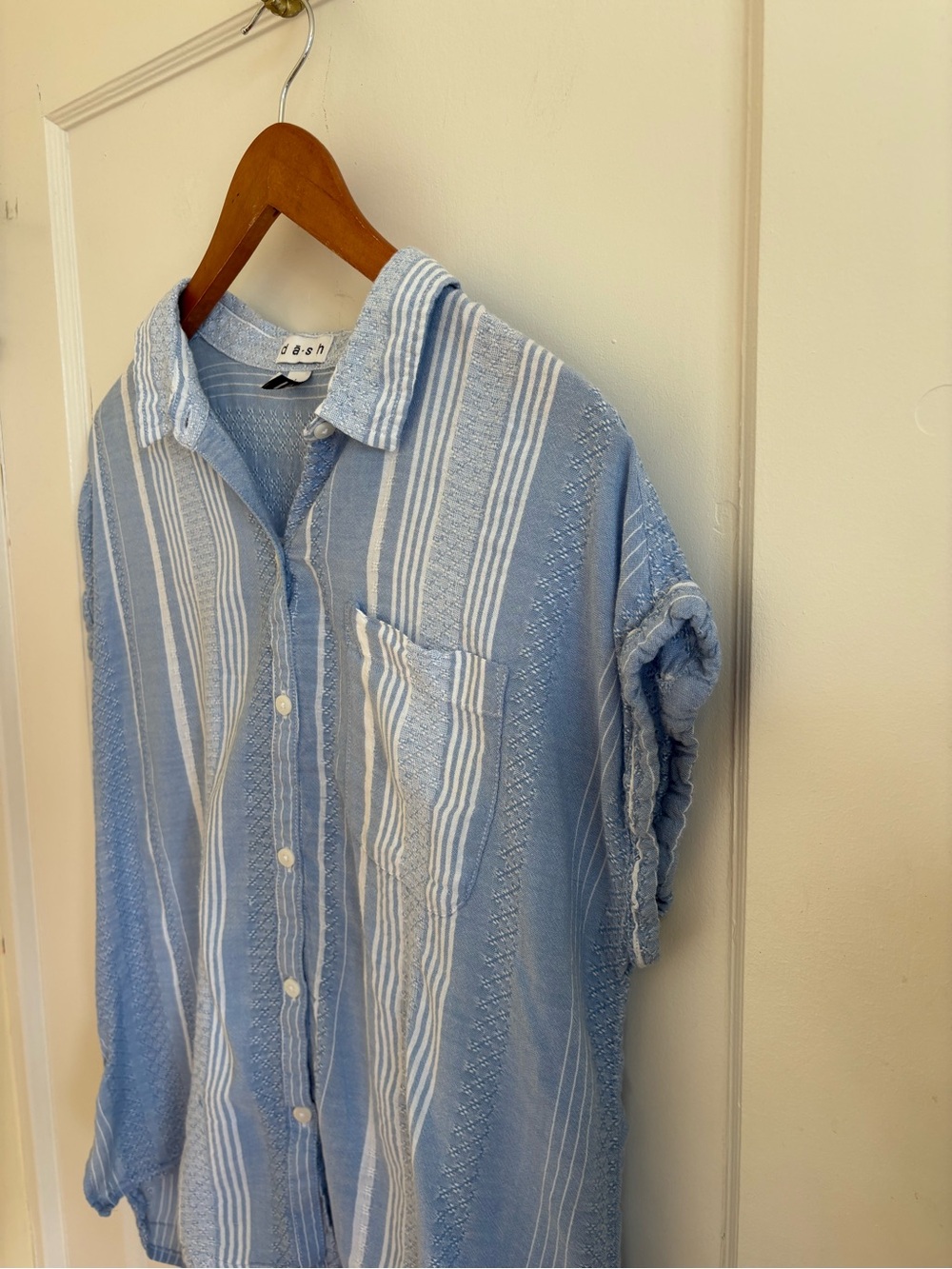 Light Blue Striped Textured Button-Up Shirt Coastal Grandma Size Large - Picture 2 of 7